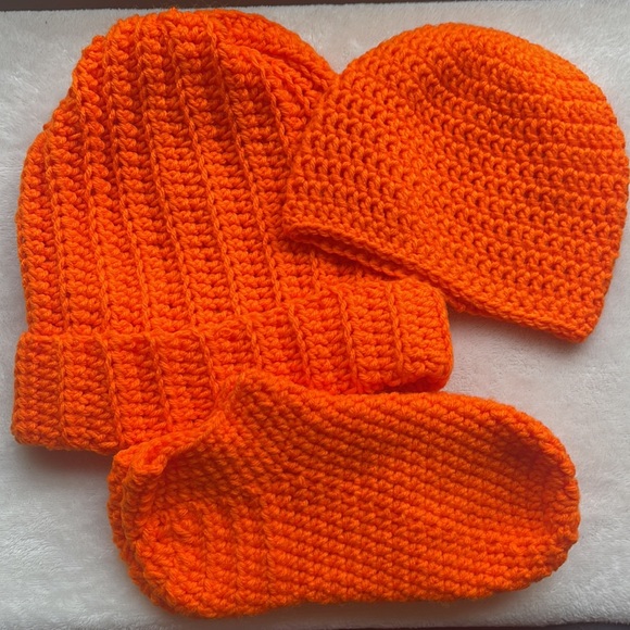 Hand Crafted Accessories - ❄️ Handmade Crochet Set